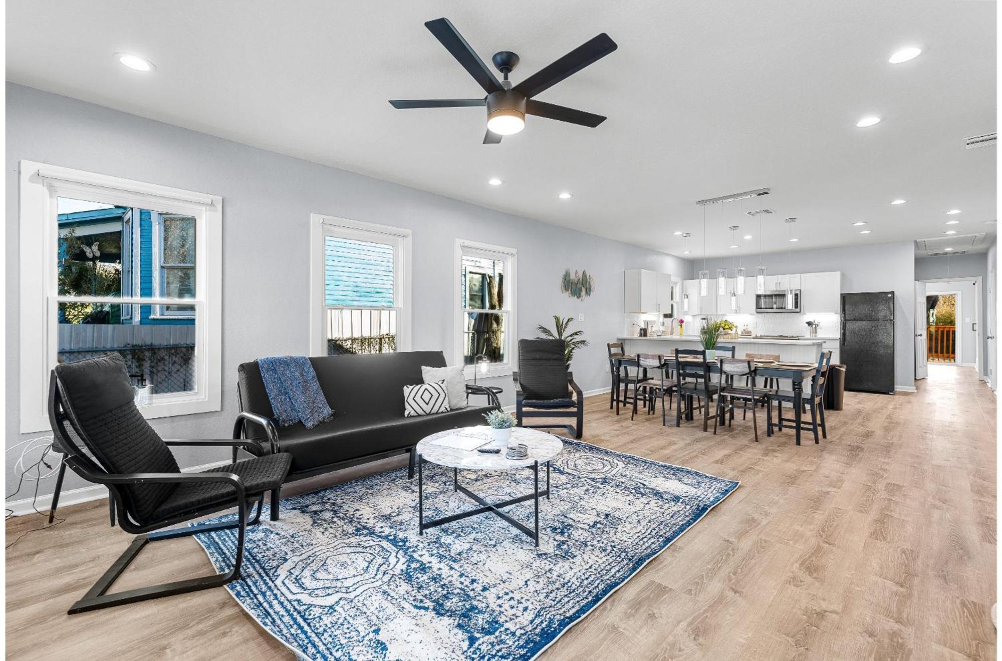 Inviting 4br2.5ba Downtown With Ample Space Hébergement de vacances San Antonio